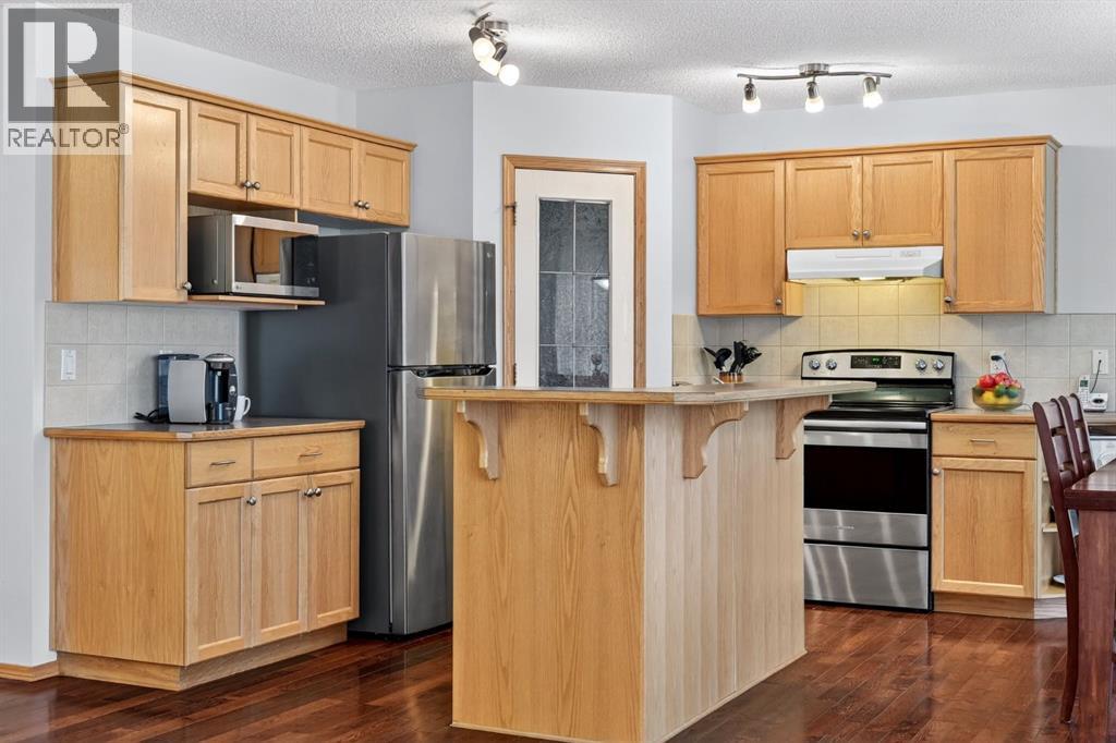 59 Cougar Ridge Circle Sw, Calgary, Alberta  T3H 5C8 - Photo 8 - A2277342