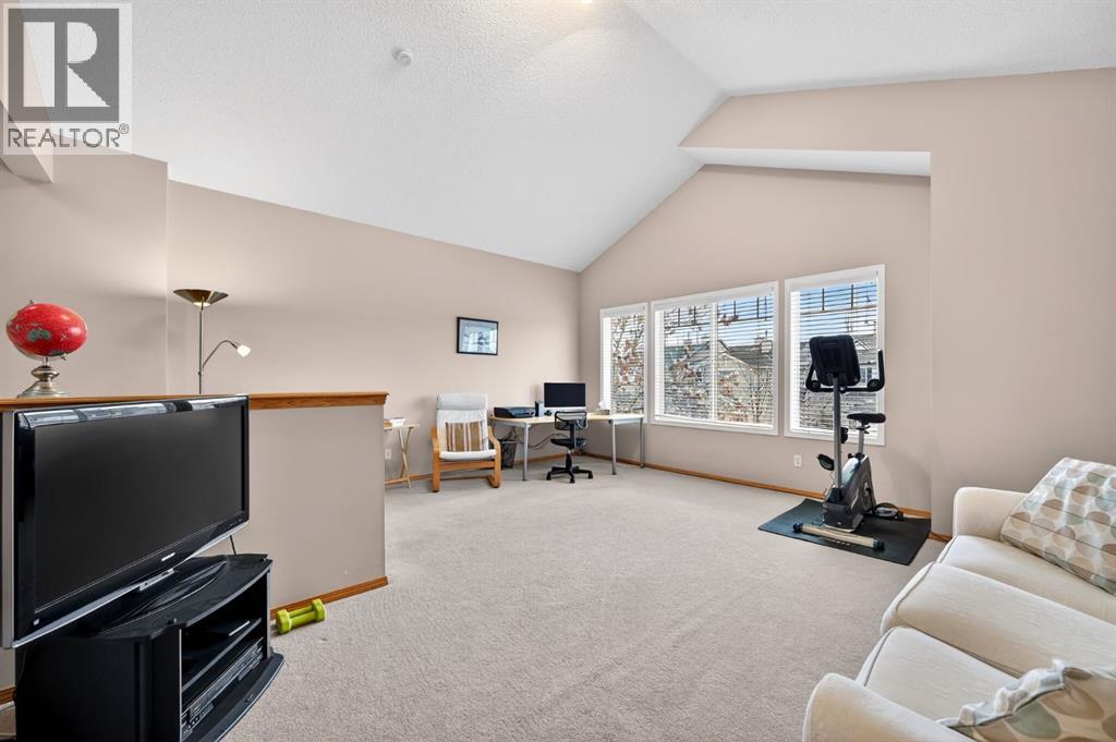 59 Cougar Ridge Circle Sw, Calgary, Alberta  T3H 5C8 - Photo 12 - A2277342