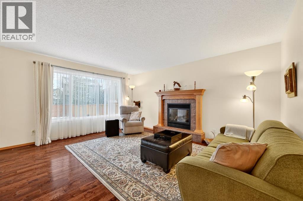 59 Cougar Ridge Circle Sw, Calgary, Alberta  T3H 5C8 - Photo 3 - A2277342