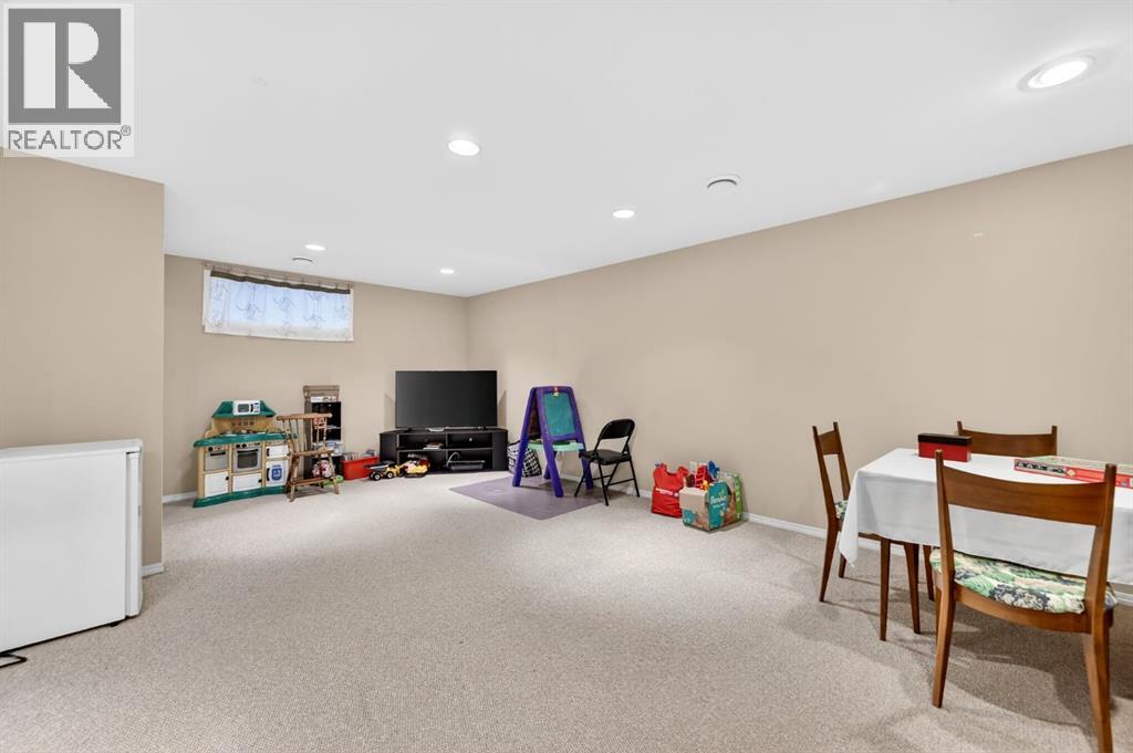 59 Cougar Ridge Circle Sw, Calgary, Alberta  T3H 5C8 - Photo 22 - A2277342