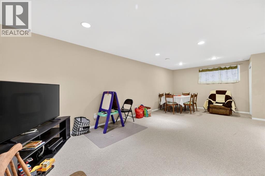 59 Cougar Ridge Circle Sw, Calgary, Alberta  T3H 5C8 - Photo 23 - A2277342