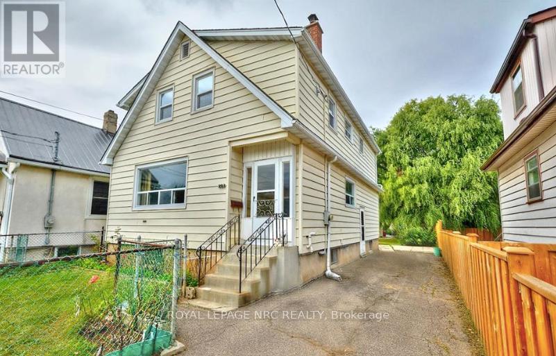 223 Niagara Street, St. Catharines, Ontario  L2M 4V3 - Photo 11 - X12697804