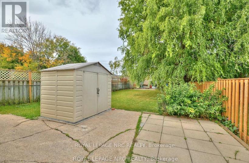 223 Niagara Street, St. Catharines, Ontario  L2M 4V3 - Photo 5 - X12697804