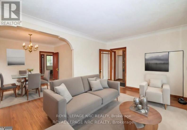 223 Niagara Street, St. Catharines, Ontario  L2M 4V3 - Photo 9 - X12697804