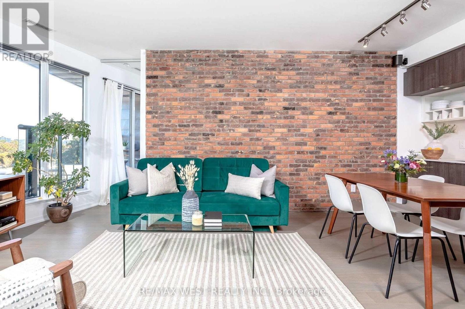 613 - 138 St Helens Avenue, Toronto, Ontario  M6H 0B8 - Photo 2 - C12697680