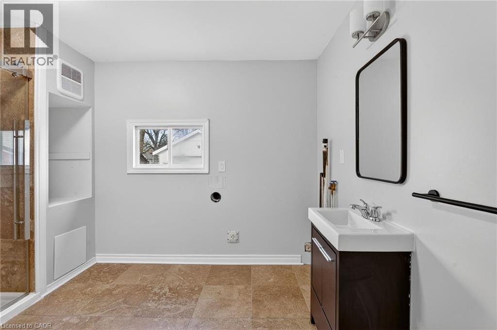 28 Cayuga Street, Brantford, Ontario  N3S 1W5 - Photo 19 - 40790414