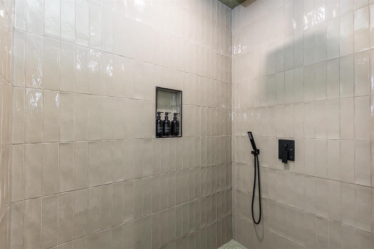 2 34100 South Fraser Way, Abbotsford, British Columbia  V2S 2C6 - Photo 8 - C8075103