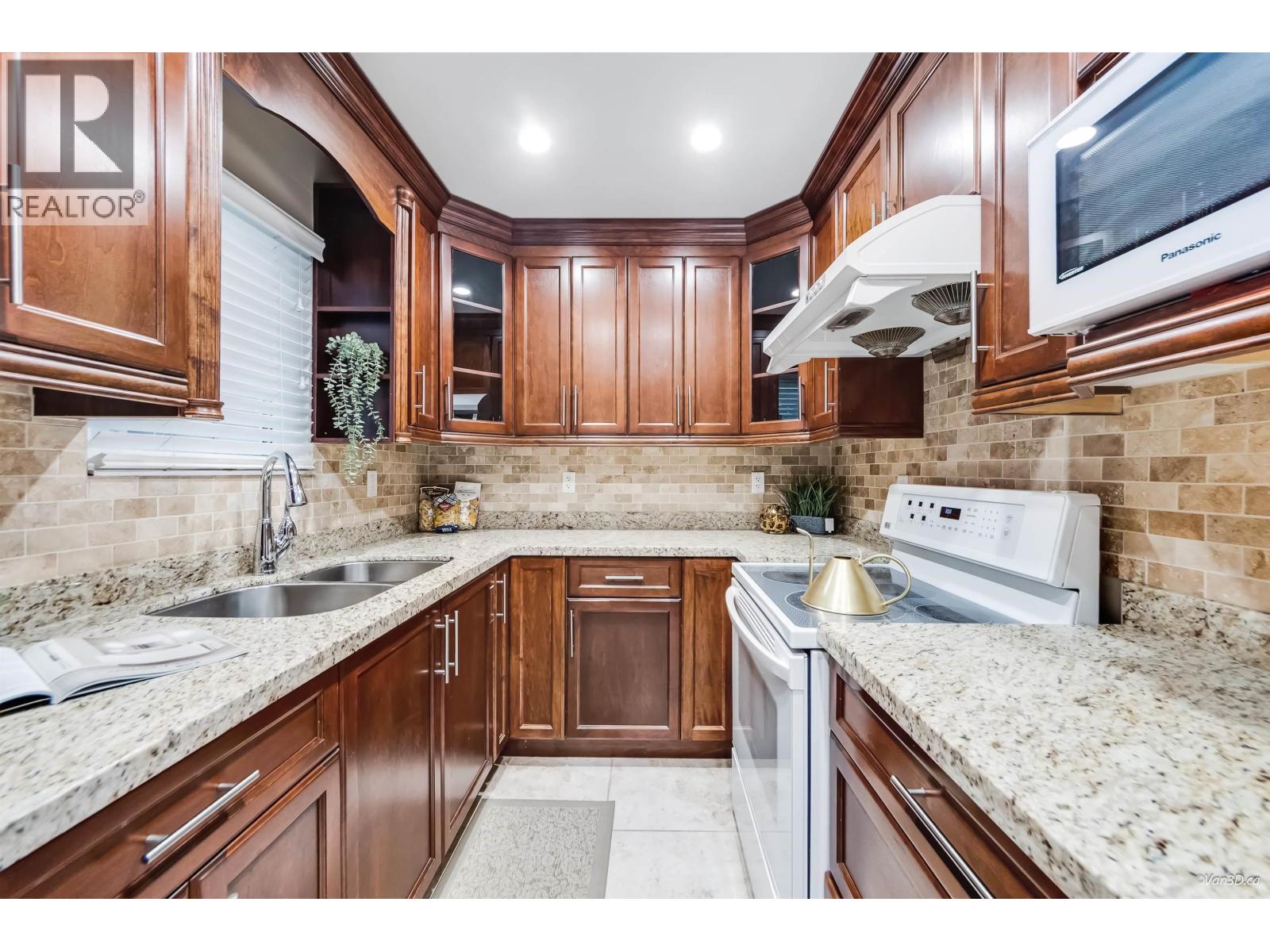 6167 Commercial Street, Vancouver, British Columbia  V5P 3P2 - Photo 10 - R3079741