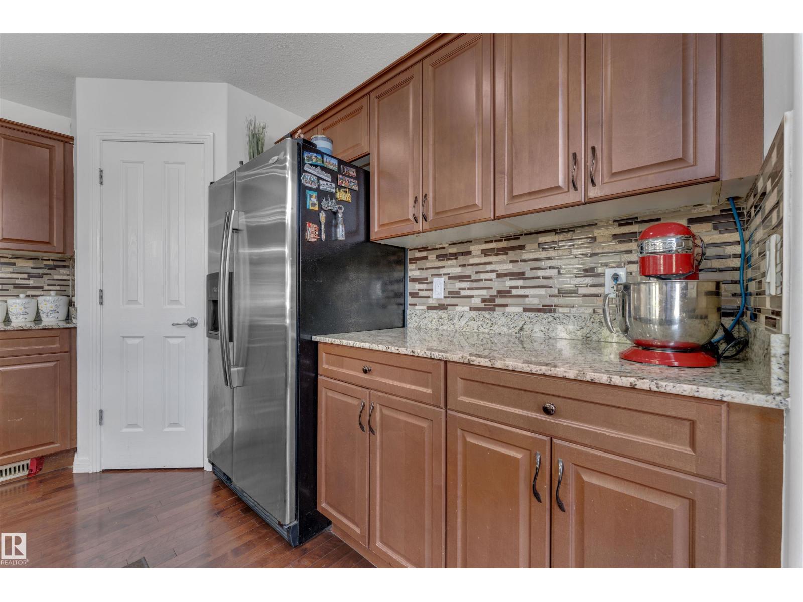 2225 32b St Nw, Edmonton, Alberta  T6T 0K6 - Photo 12 - E4470057