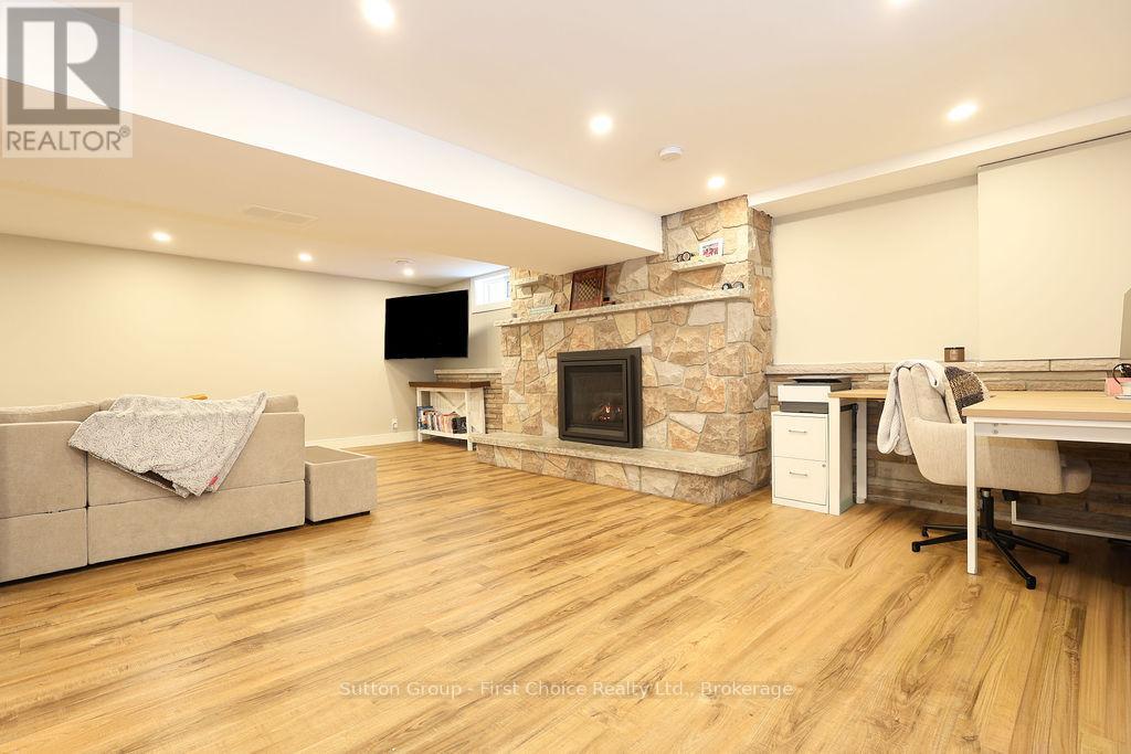 151 Bedford Drive, Stratford, Ontario  N5A 5J7 - Photo 34 - X12695130