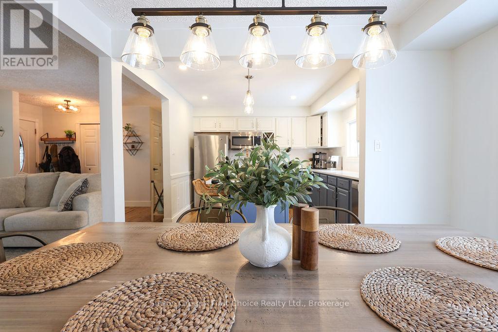 151 Bedford Drive, Stratford, Ontario  N5A 5J7 - Photo 7 - X12695130