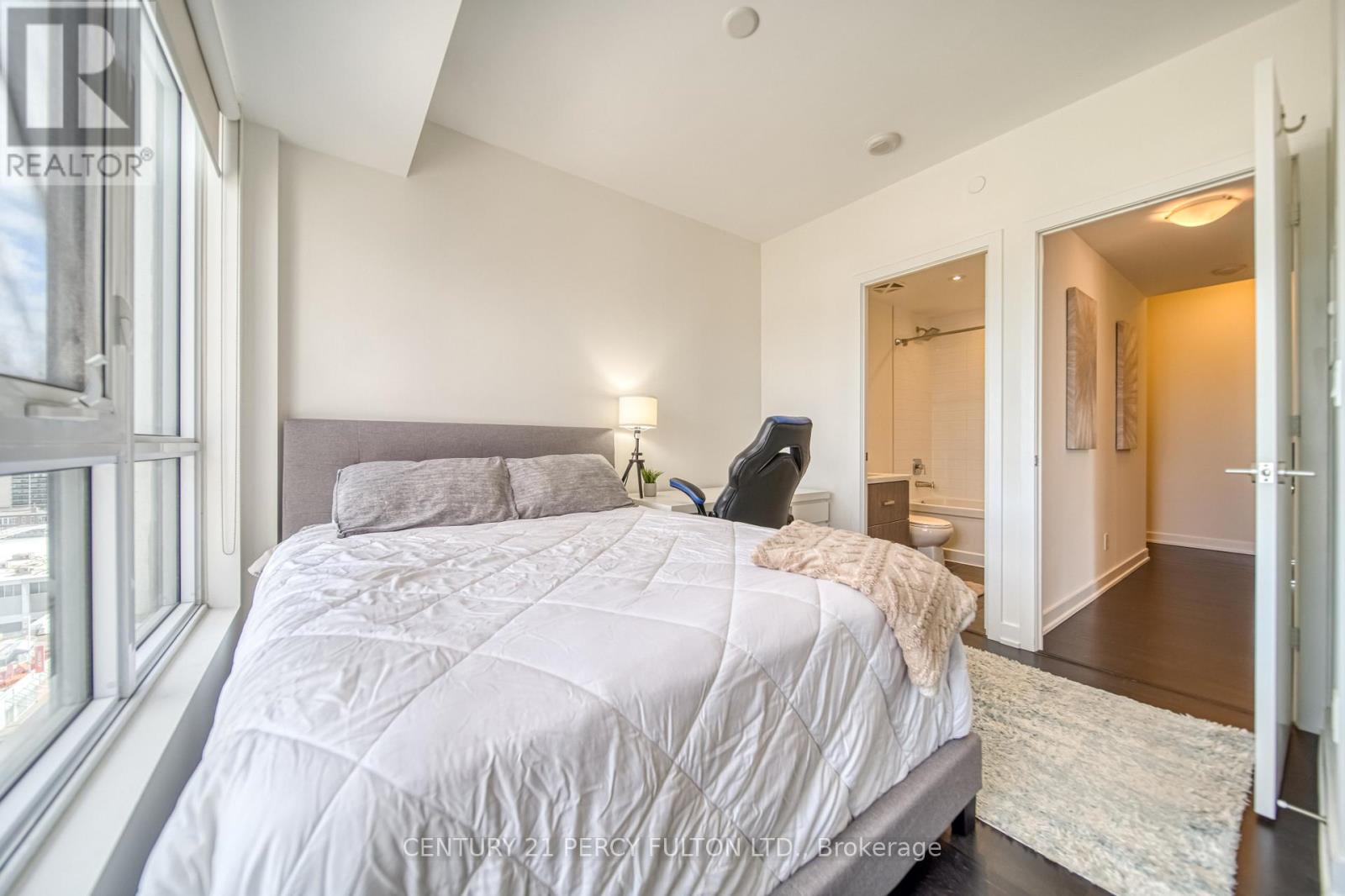 1211 - 501 St. Clair Avenue W, Toronto, Ontario  M5P 0A2 - Photo 17 - C12697818