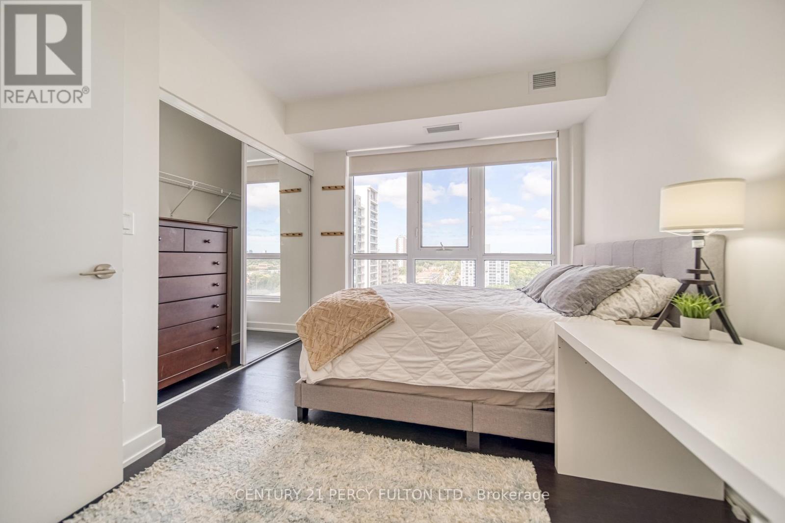 1211 - 501 St. Clair Avenue W, Toronto, Ontario  M5P 0A2 - Photo 18 - C12697818