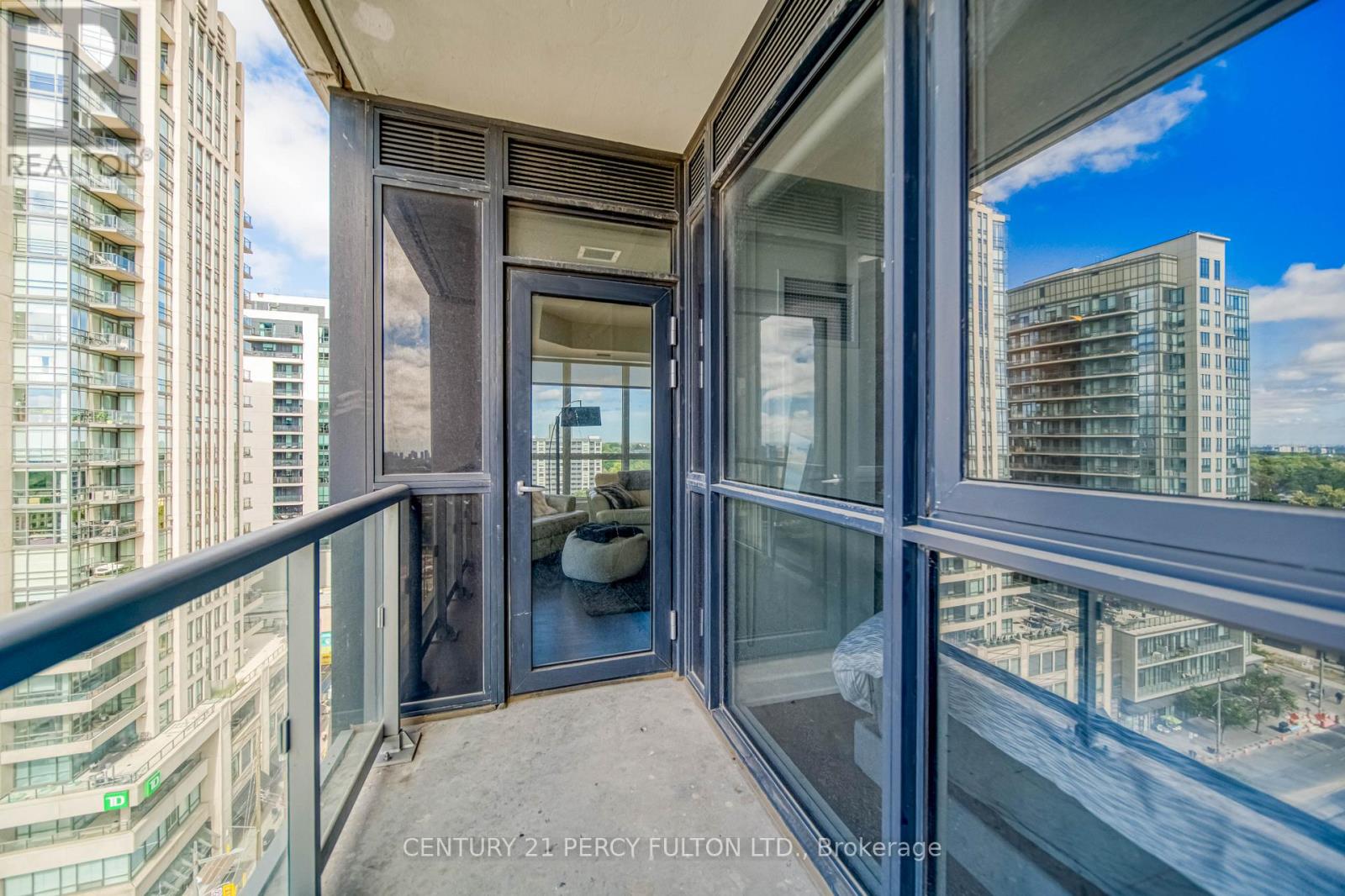 1211 - 501 St. Clair Avenue W, Toronto, Ontario  M5P 0A2 - Photo 23 - C12697818