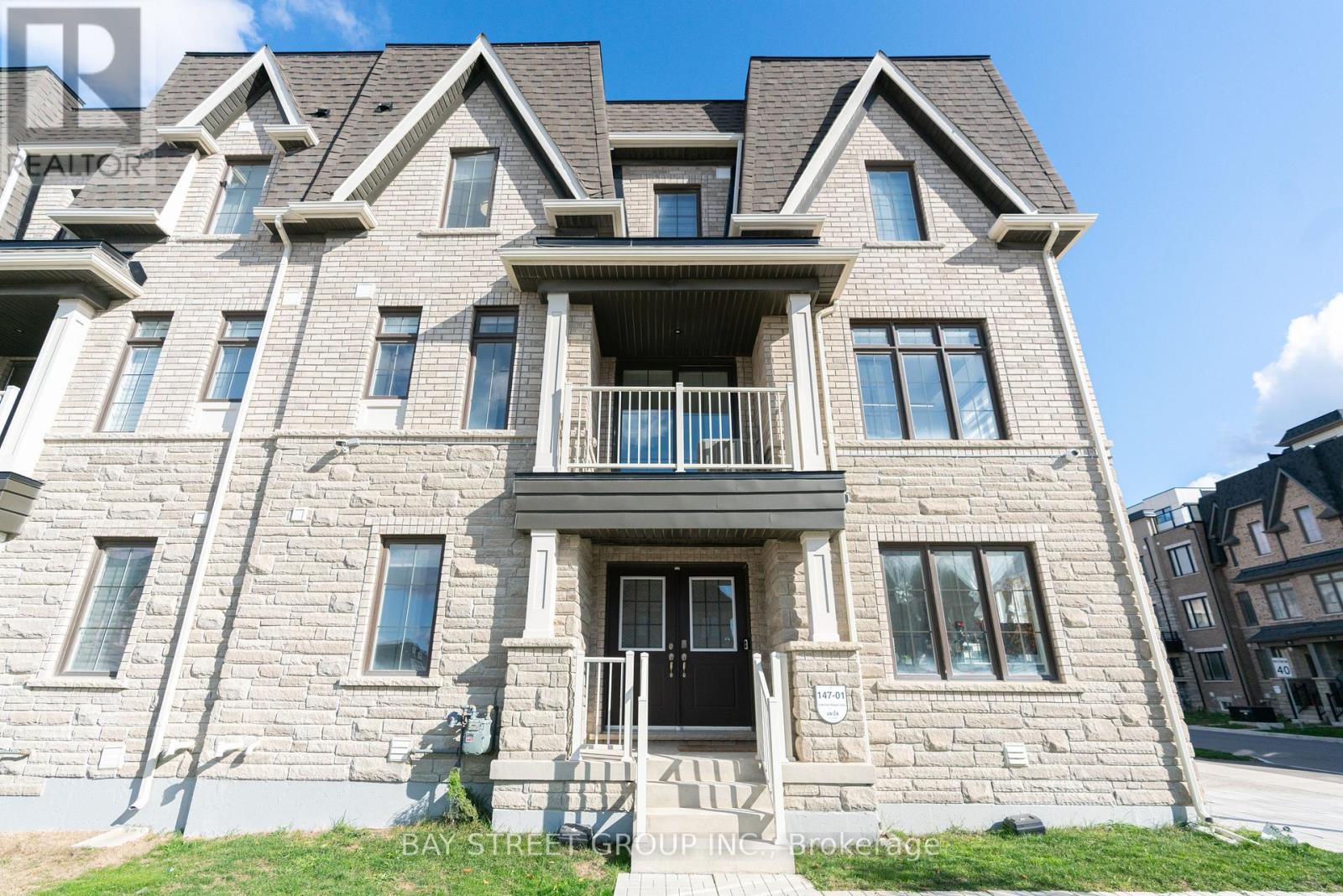 2 WILLIAM SHEARN CRESCENT, Markham, Ontario