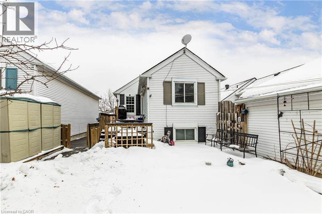 61 Wake Robin Drive, Kitchener, Ontario  N2E 3L4 - Photo 33 - 40796637