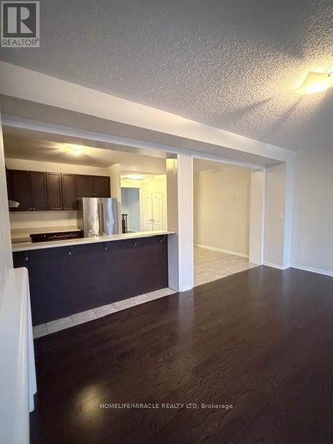 Upper - 17 Yellowknife Road, Brampton, Ontario  L6R 3X3 - Photo 6 - W12599782