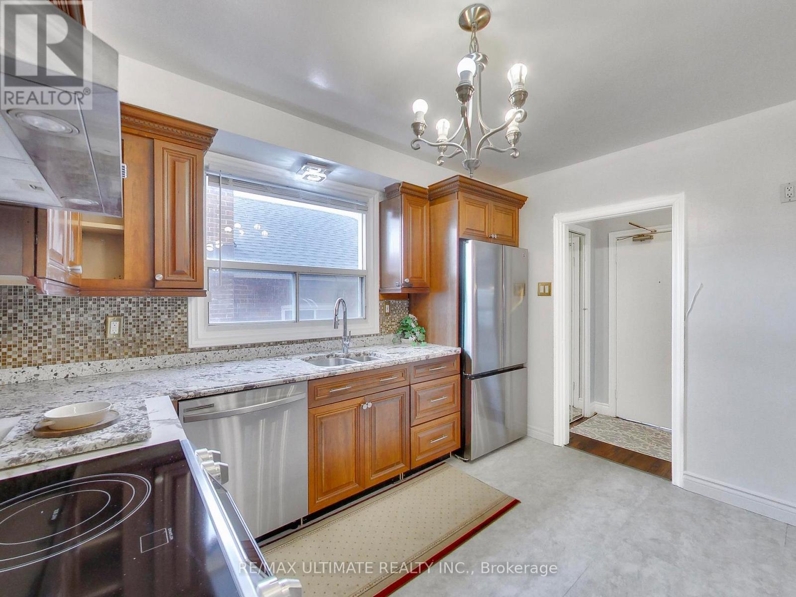 Apt #2 - 51 Hay Avenue, Toronto, Ontario  M8Z 1G2 - Photo 12 - W12697808