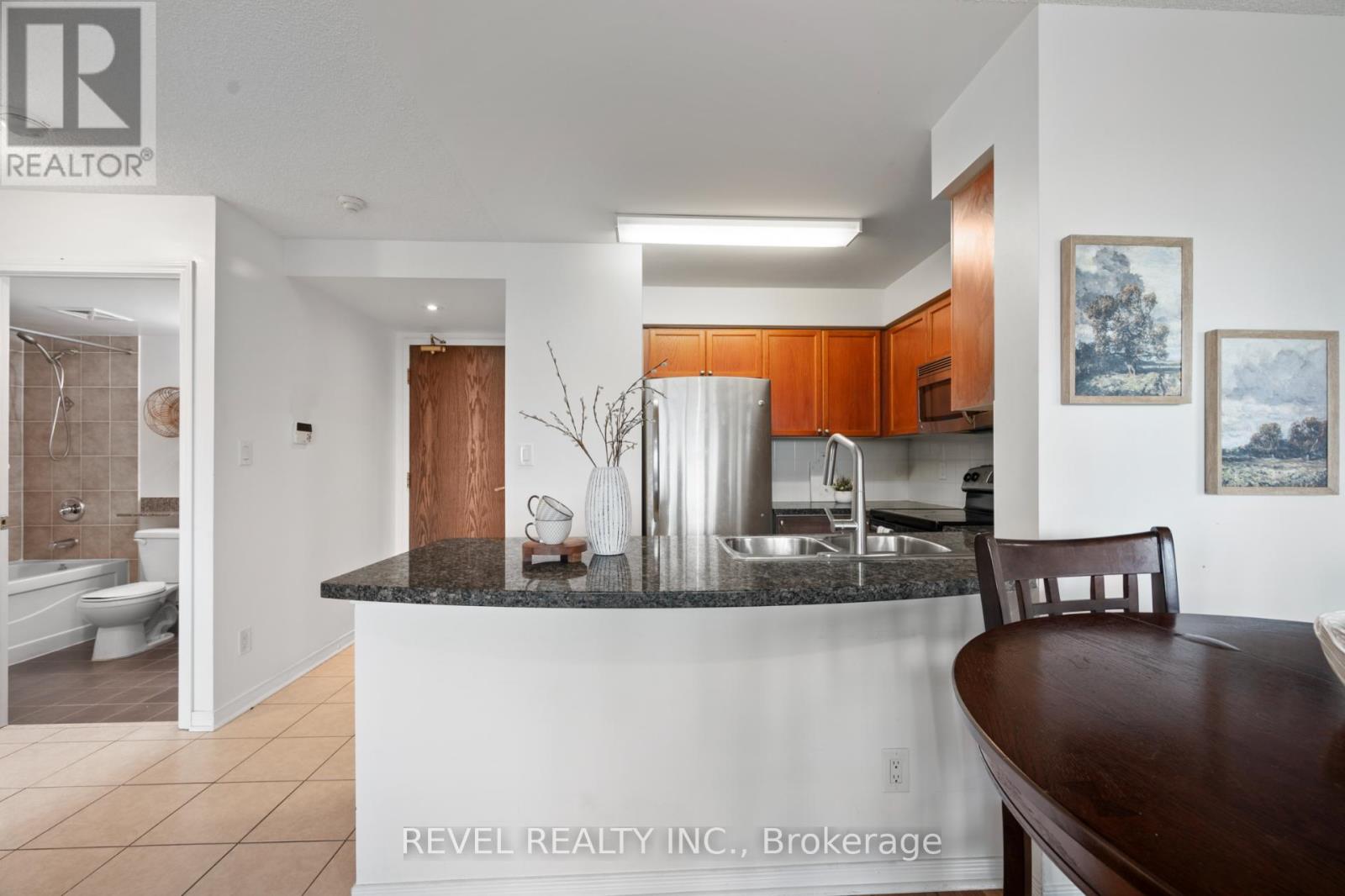 1005 - 4850 Glen Erin Drive, Mississauga, Ontario  L5M 7S1 - Photo 6 - W12697838