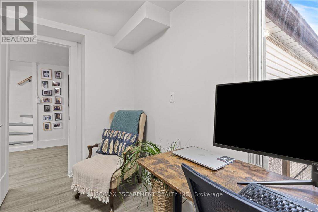 199 Barton Street W, Hamilton, Ontario  L8R 2H3 - Photo 8 - X12697820