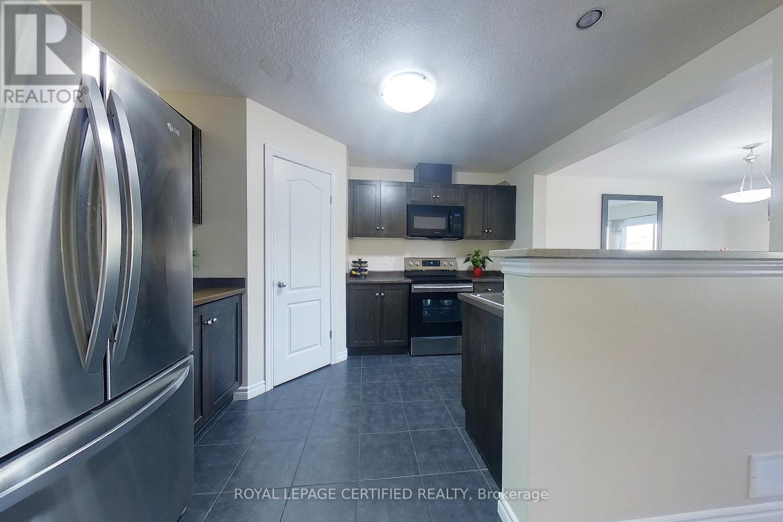 Upper - 43 Curzon Crescent, Guelph, Ontario  N1K 1Z7 - Photo 10 - X12697824