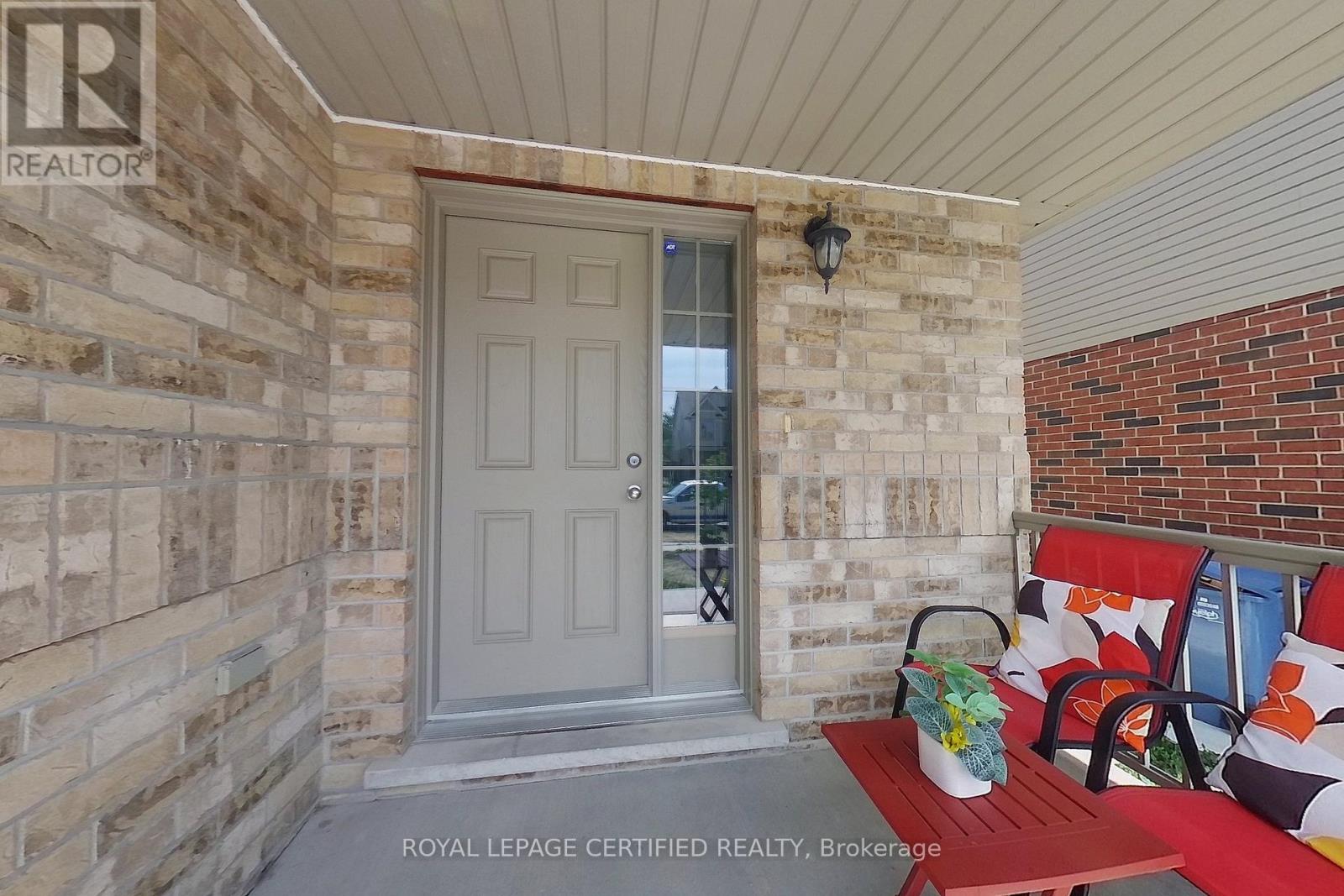 Upper - 43 Curzon Crescent, Guelph, Ontario  N1K 1Z7 - Photo 3 - X12697824