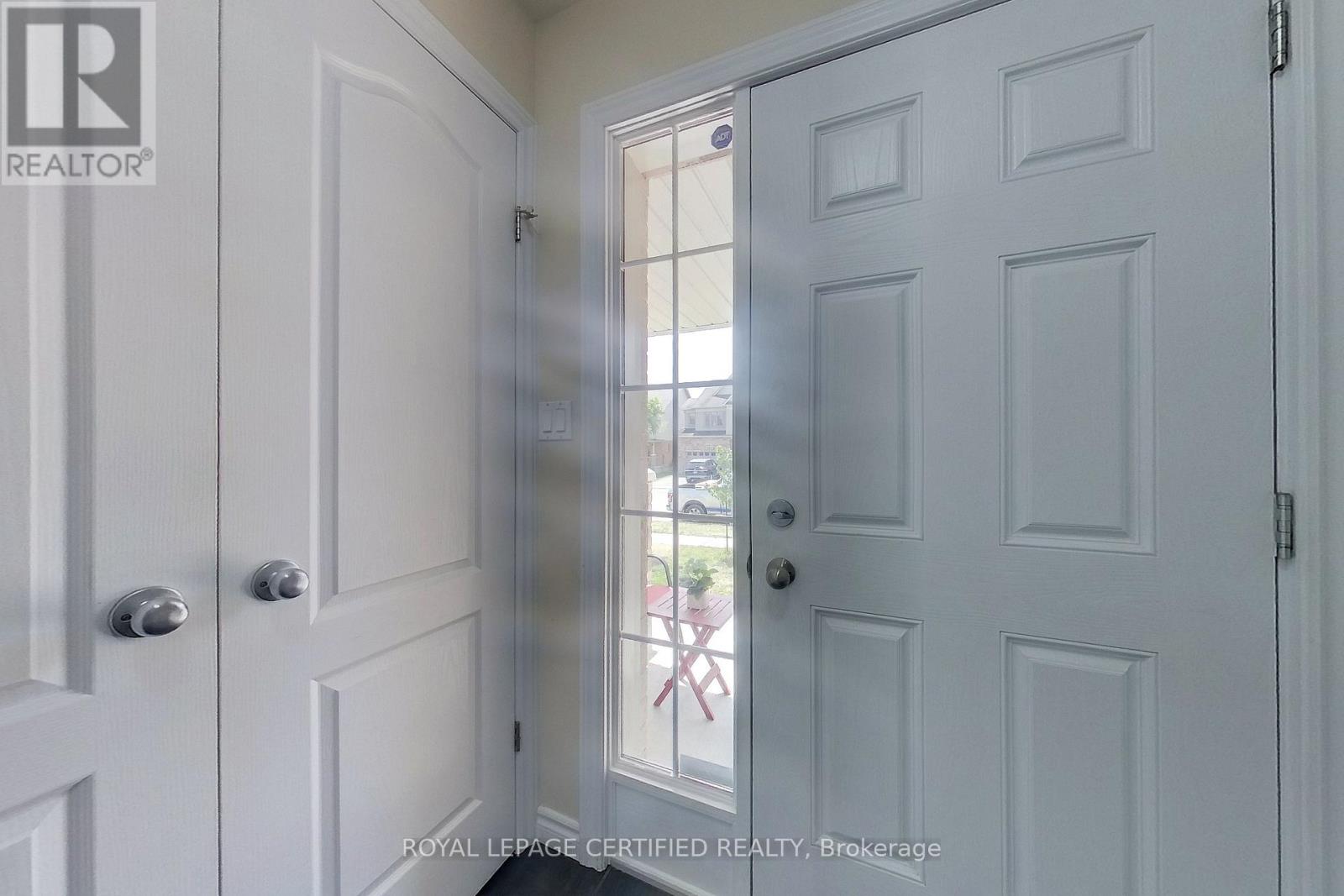 Upper - 43 Curzon Crescent, Guelph, Ontario  N1K 1Z7 - Photo 5 - X12697824