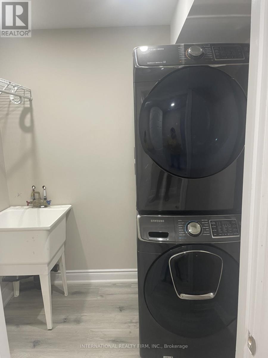 1477 Pratt Heights, Milton, Ontario  L9E 1J3 - Photo 15 - W12693638