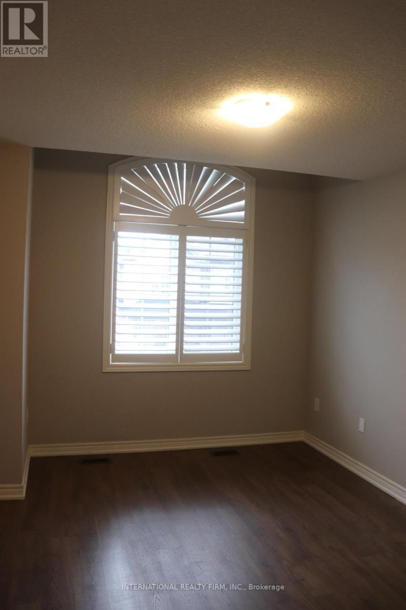 1477 Pratt Heights, Milton, Ontario  L9E 1J3 - Photo 10 - W12693638