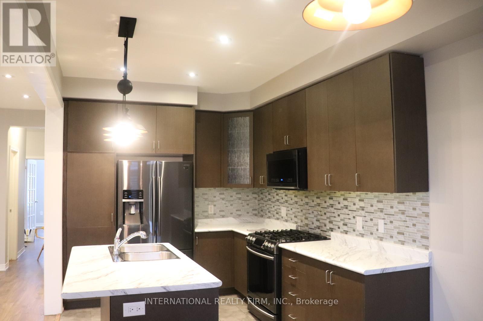 1477 Pratt Heights, Milton, Ontario  L9E 1J3 - Photo 4 - W12693638