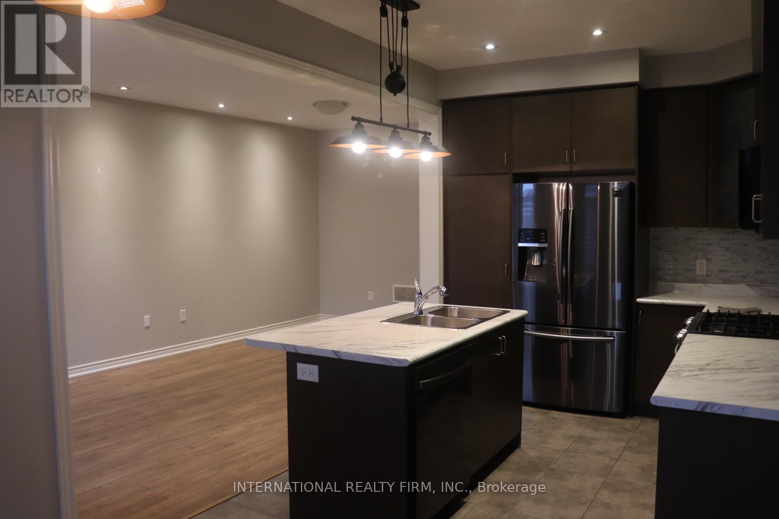 1477 Pratt Heights, Milton, Ontario  L9E 1J3 - Photo 5 - W12693638