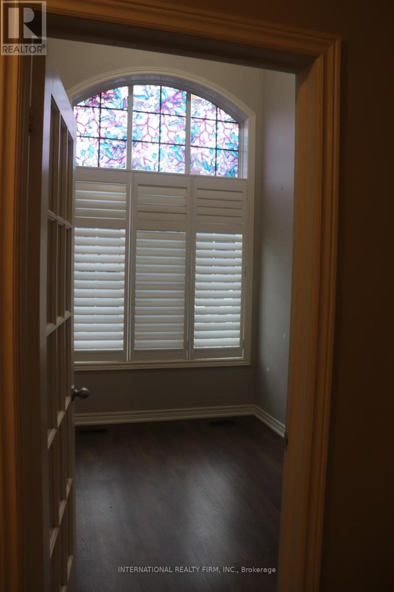 1477 Pratt Heights, Milton, Ontario  L9E 1J3 - Photo 7 - W12693638