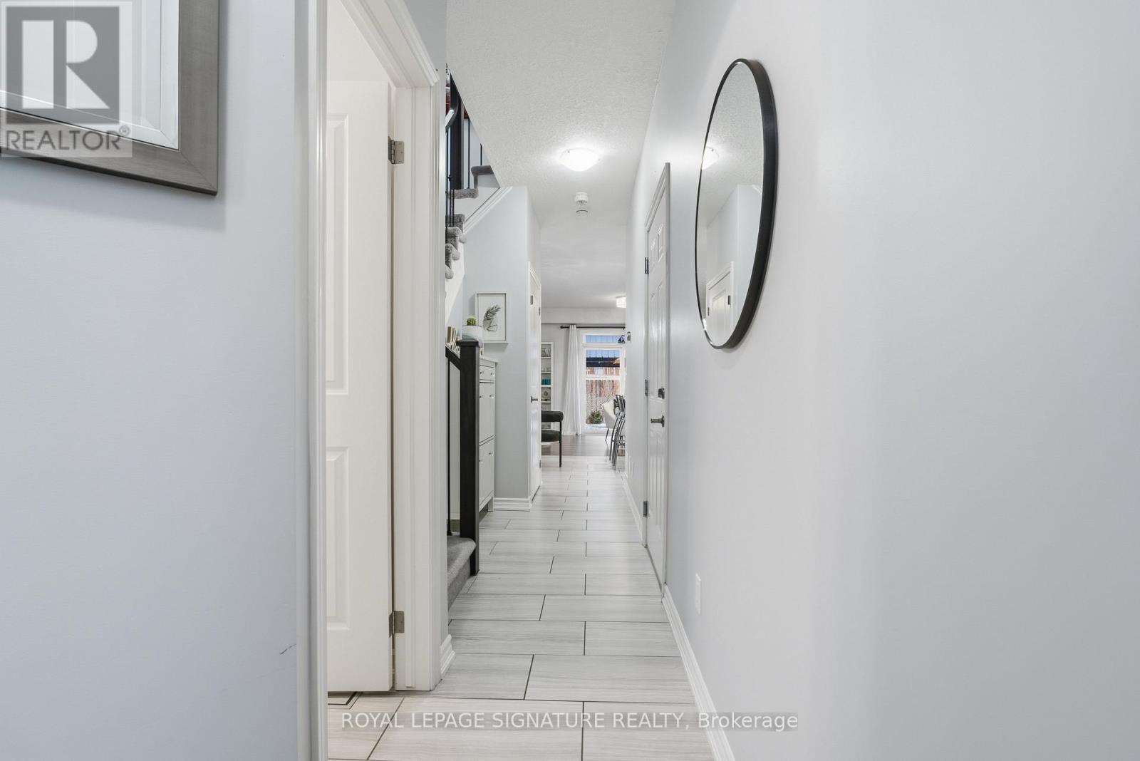 128 Law Drive, Guelph, Ontario  N1E 0M2 - Photo 4 - X12694952