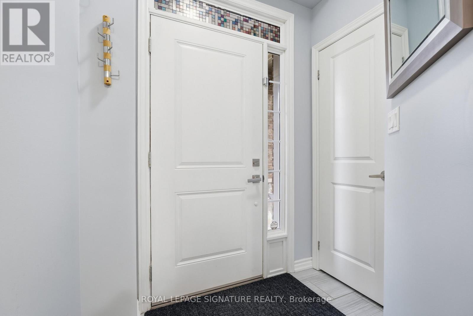 128 Law Drive, Guelph, Ontario  N1E 0M2 - Photo 5 - X12694952