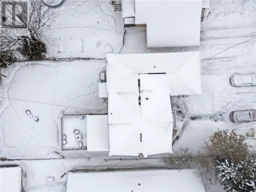 22 Whittaker Street, Sudbury, Ontario  P3C 3W9 - Photo 3 - 2126053