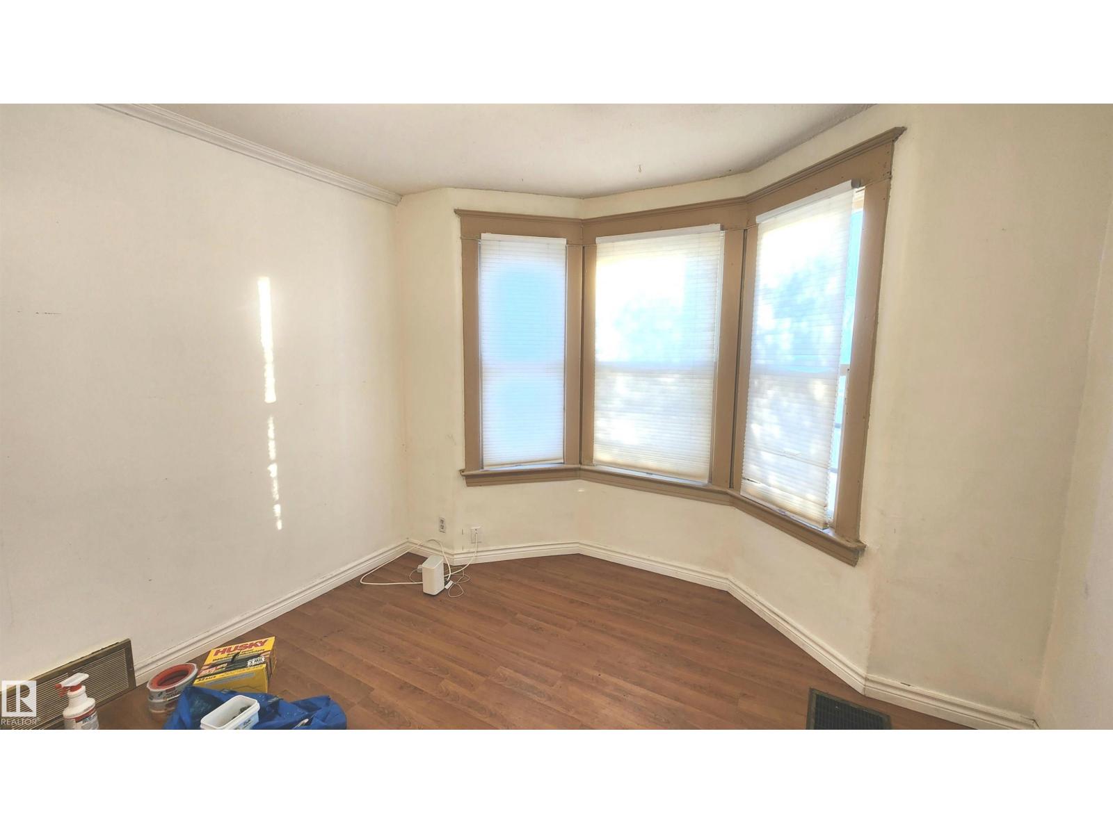 12411 86 St Nw, Edmonton, Alberta  T5B 3L3 - Photo 2 - E4469818