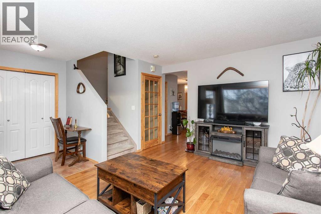 24 Dynes Street, Red Deer, Alberta  T4R 3C3 - Photo 5 - A2278464