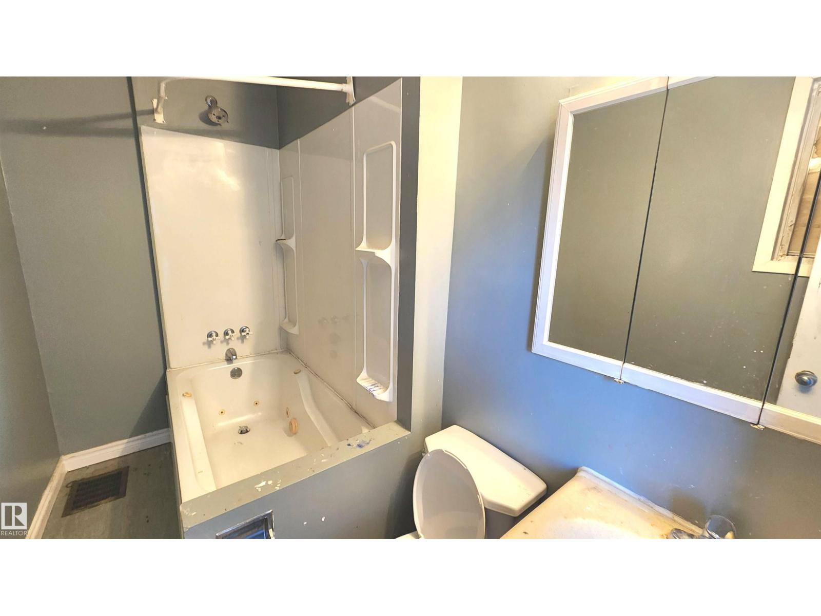 12411 86 St Nw, Edmonton, Alberta  T5B 3L3 - Photo 10 - E4469818