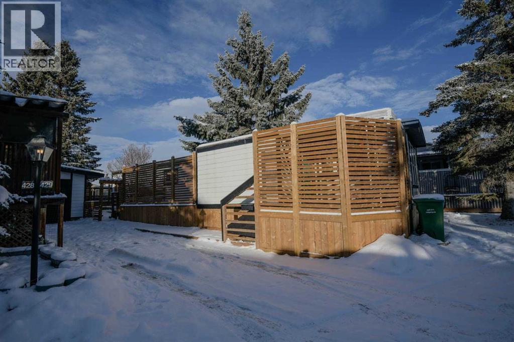 429, 3223 83 Street Nw, Calgary, Alberta T3B 5P2 - Photo 2 - A2273866