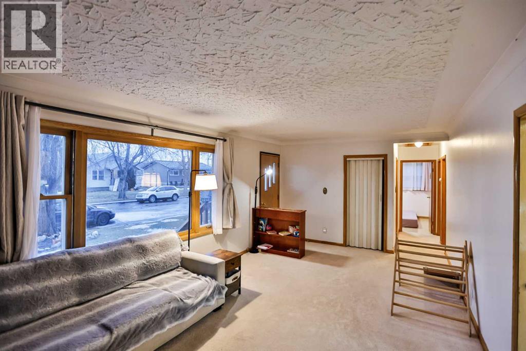 217 3 Street S, Vulcan, Alberta  T0L 2B0 - Photo 10 - A2278671