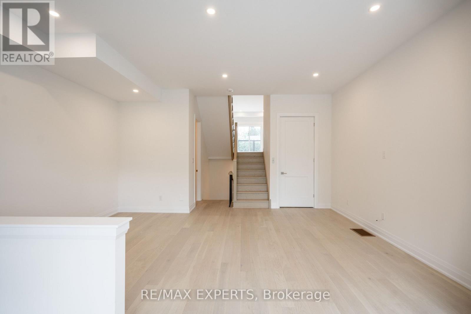 2615a Bayview Avenue W, Toronto, Ontario  M2L 1B5 - Photo 7 - C12697880