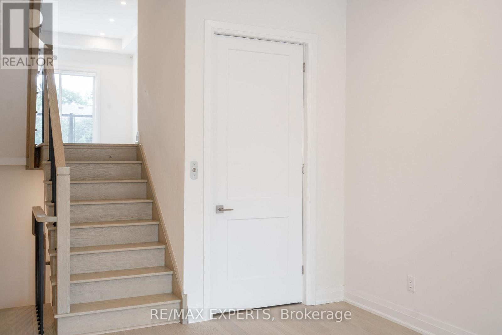 2615a Bayview Avenue W, Toronto, Ontario  M2L 1B5 - Photo 8 - C12697880
