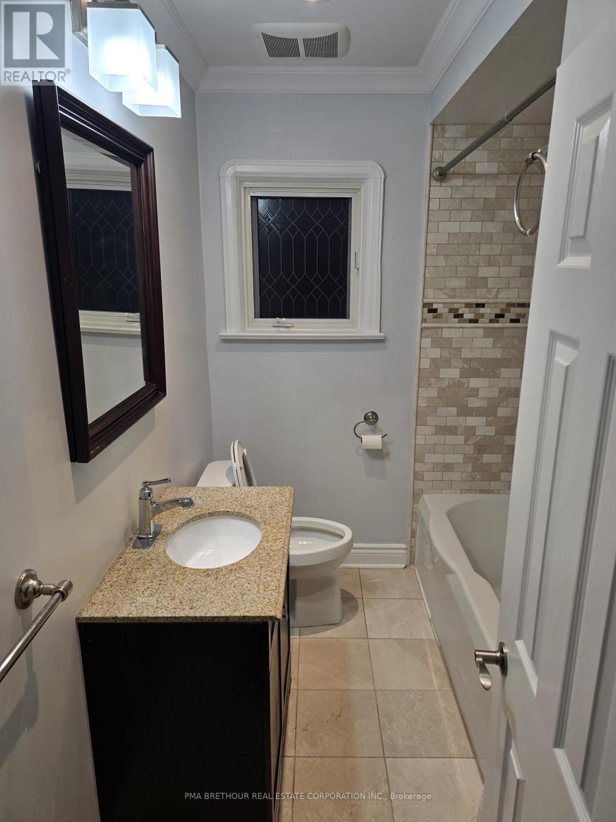 129 Chine Drive S, Toronto, Ontario  M1M 2K8 - Photo 7 - E12697862
