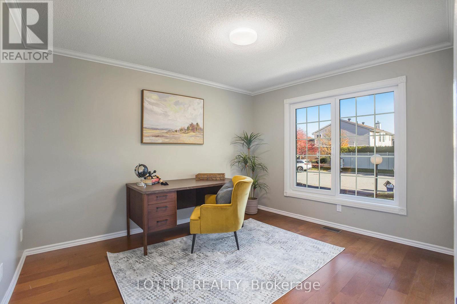 4 Spindle Way, Ottawa, Ontario  K2S 1J4 - Photo 5 - X12697388