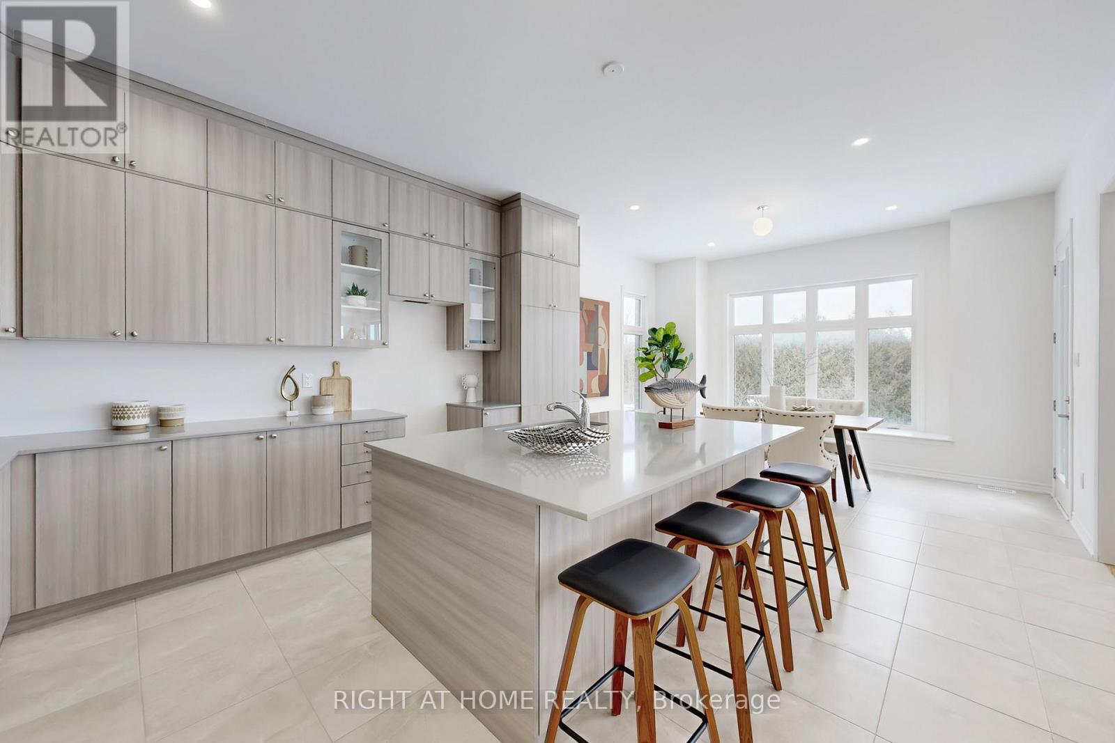 15 Rail Trail Court W, Georgina, Ontario  L0E 1R0 - Photo 13 - N12697870