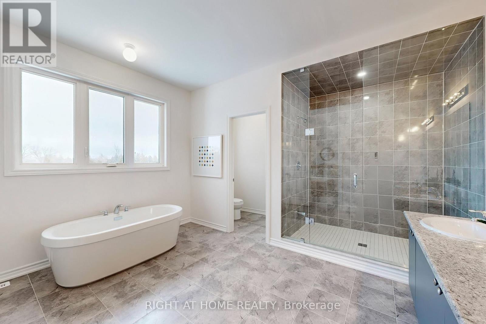 15 Rail Trail Court W, Georgina, Ontario  L0E 1R0 - Photo 23 - N12697870