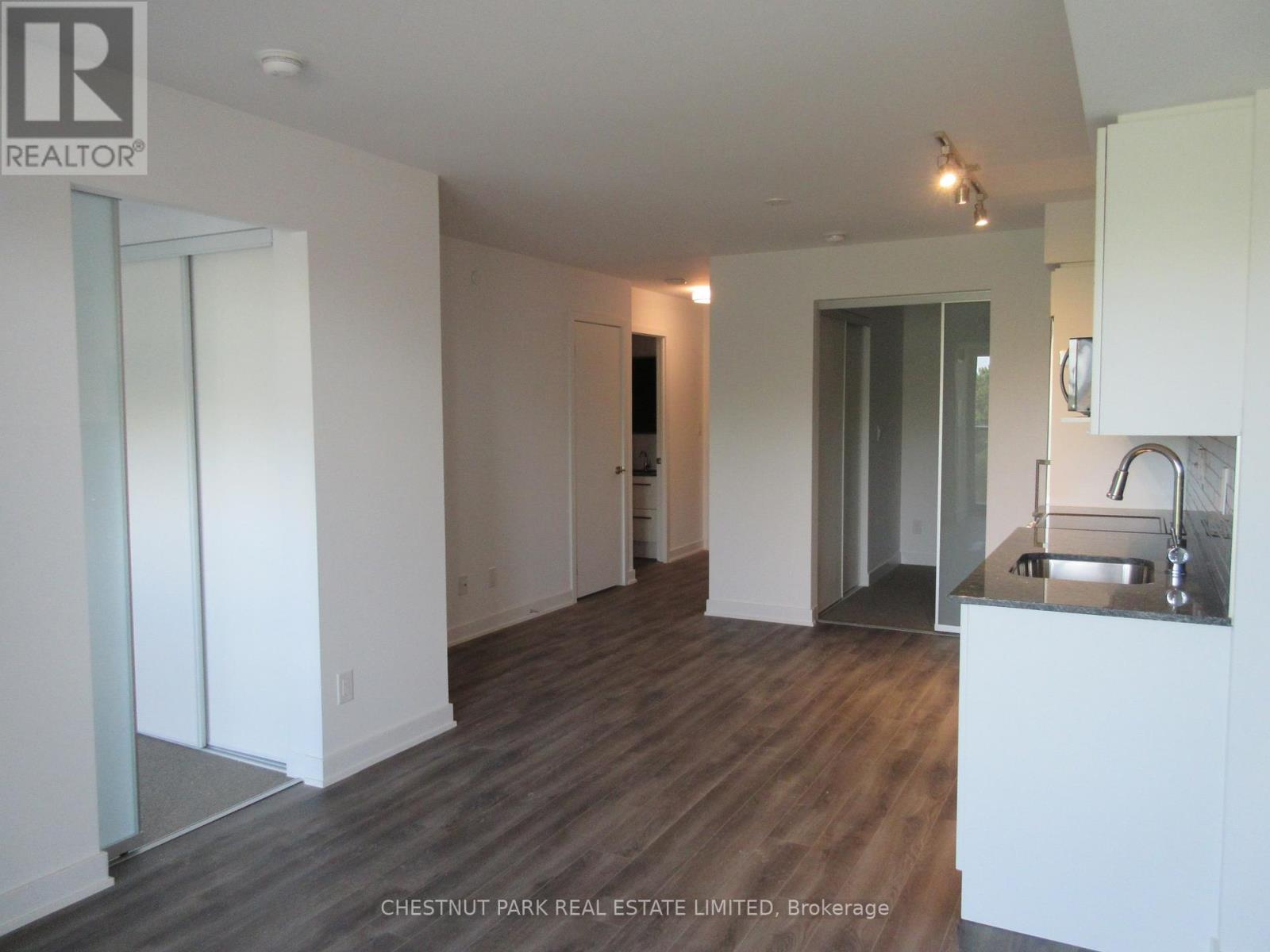 411 - 160 Flemington Road, Toronto, Ontario  M6A 0A9 - Photo 8 - W12656622