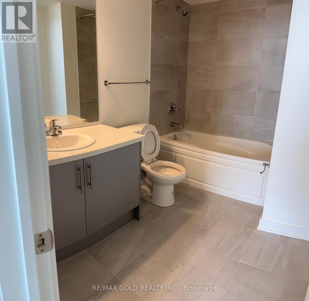 24 - 65 Romilly Avenue E, Brampton, Ontario  L7A 0B7 - Photo 5 - W12697864