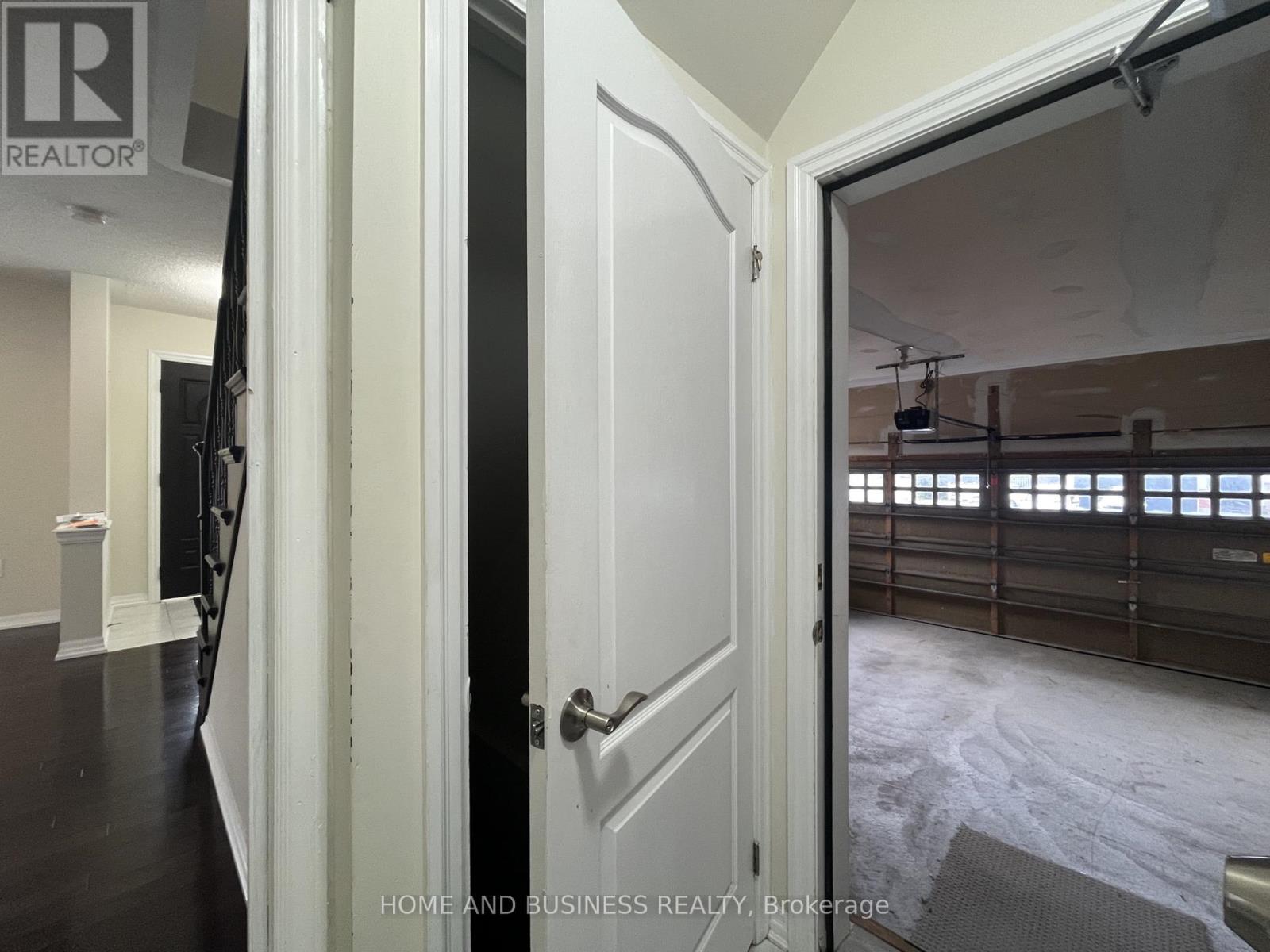 150 Leiterman Drive, Milton, Ontario  L9T 8B5 - Photo 13 - W12697874