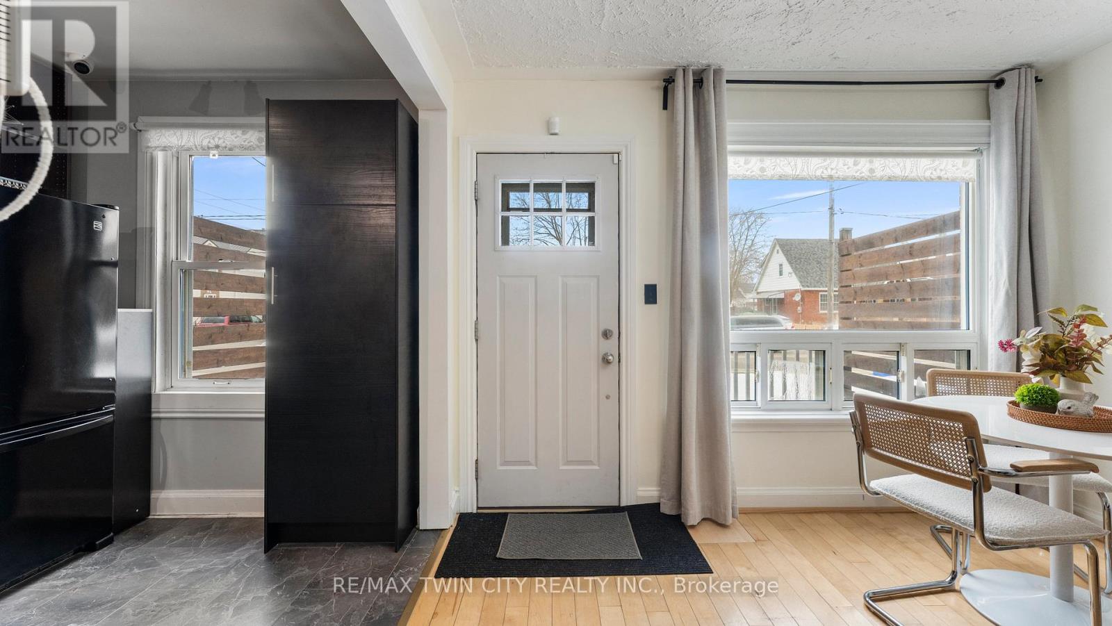 69 Lyons Avenue, Brantford, Ontario  N3R 4R2 - Photo 12 - X12697858